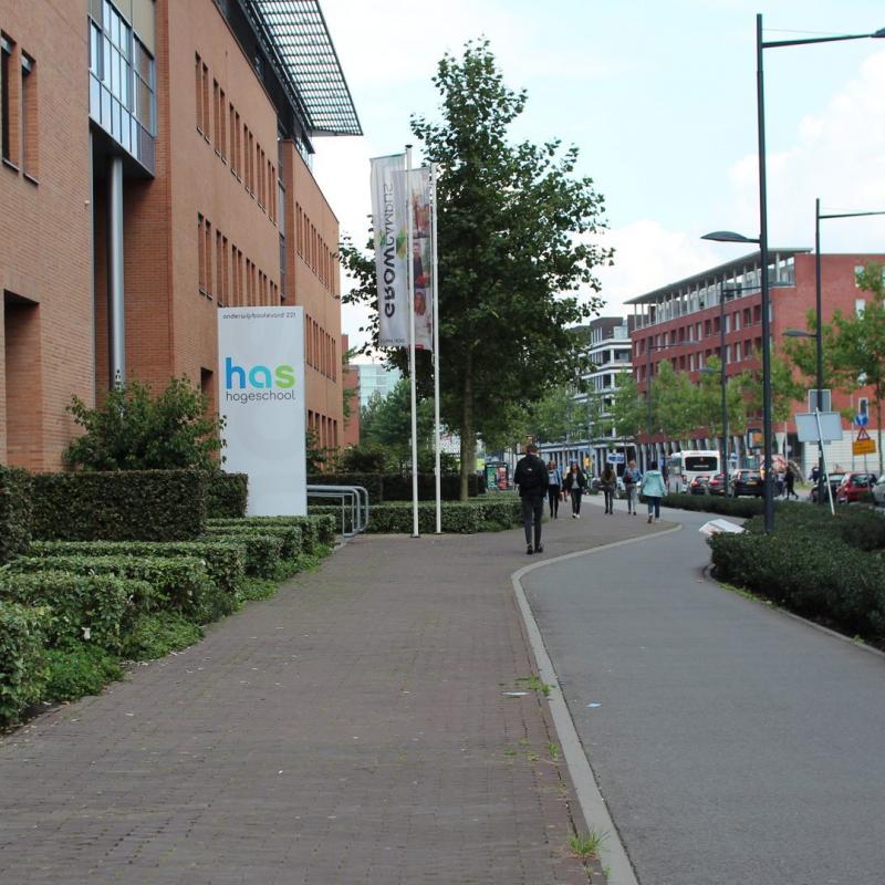 Verder aan de slag met de omgeving voor een groene Onderwijsboulevard GroenLinks 'sHertogenbosch Verder aan de slag met de omgeving voor een groene Onderwijsboulevard GroenLinks 'sHertogenbosch